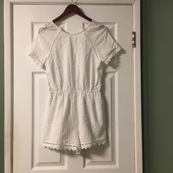 J.O.A. White Eyelet Romper Size Small - Picture 5 of 15